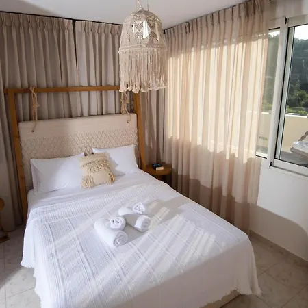 Helen Luxury House With Sea View Appartamento